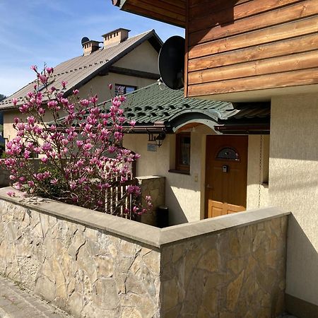 Apartamenty-Studio Noclegi Wczasy Wakacje Ferie - Pobyty Rodzinne Рабка Экстерьер фото
